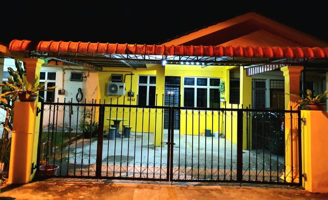 Lh Alisha Homestay Wangsa Mewangi غُوا موسانغ المظهر الخارجي الصورة